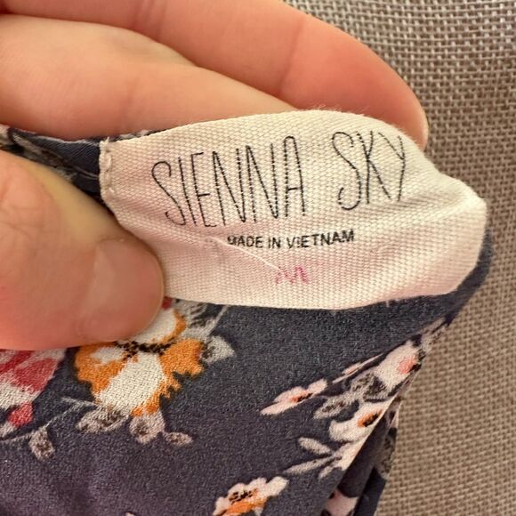 Sienna Sky Boho Blue Flower Floral Wrap Dress size Medium - Picture 9 of 9